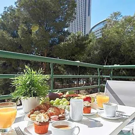 Sonrisa Hotell 4*